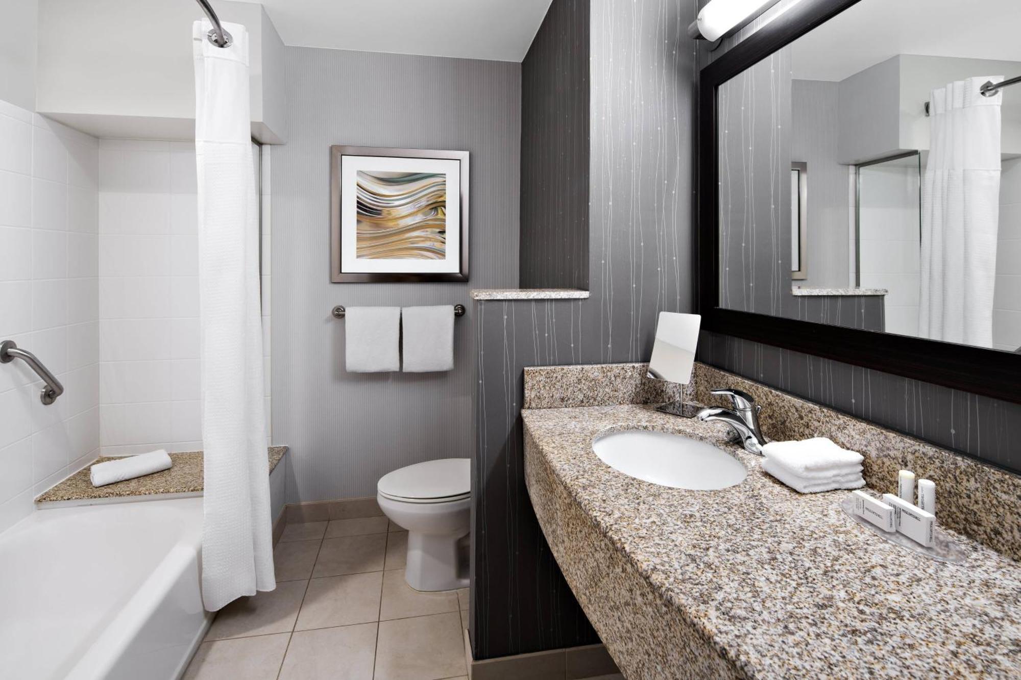 Hotel Courtyard By Marriott Raleigh North/Triangle Town Center Exterior foto