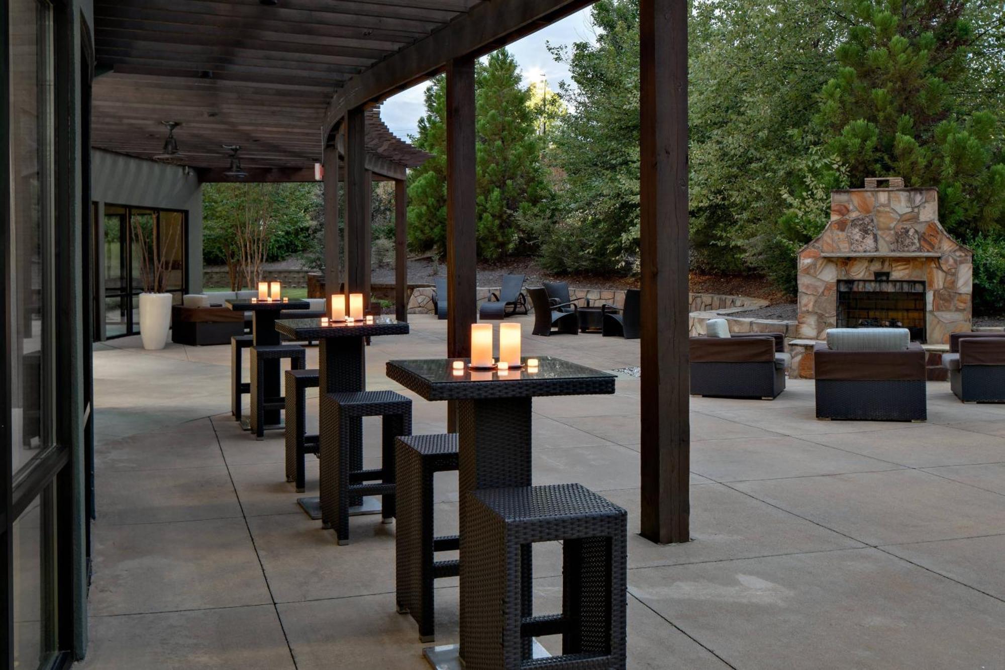 Hotel Courtyard By Marriott Raleigh North/Triangle Town Center Exterior foto