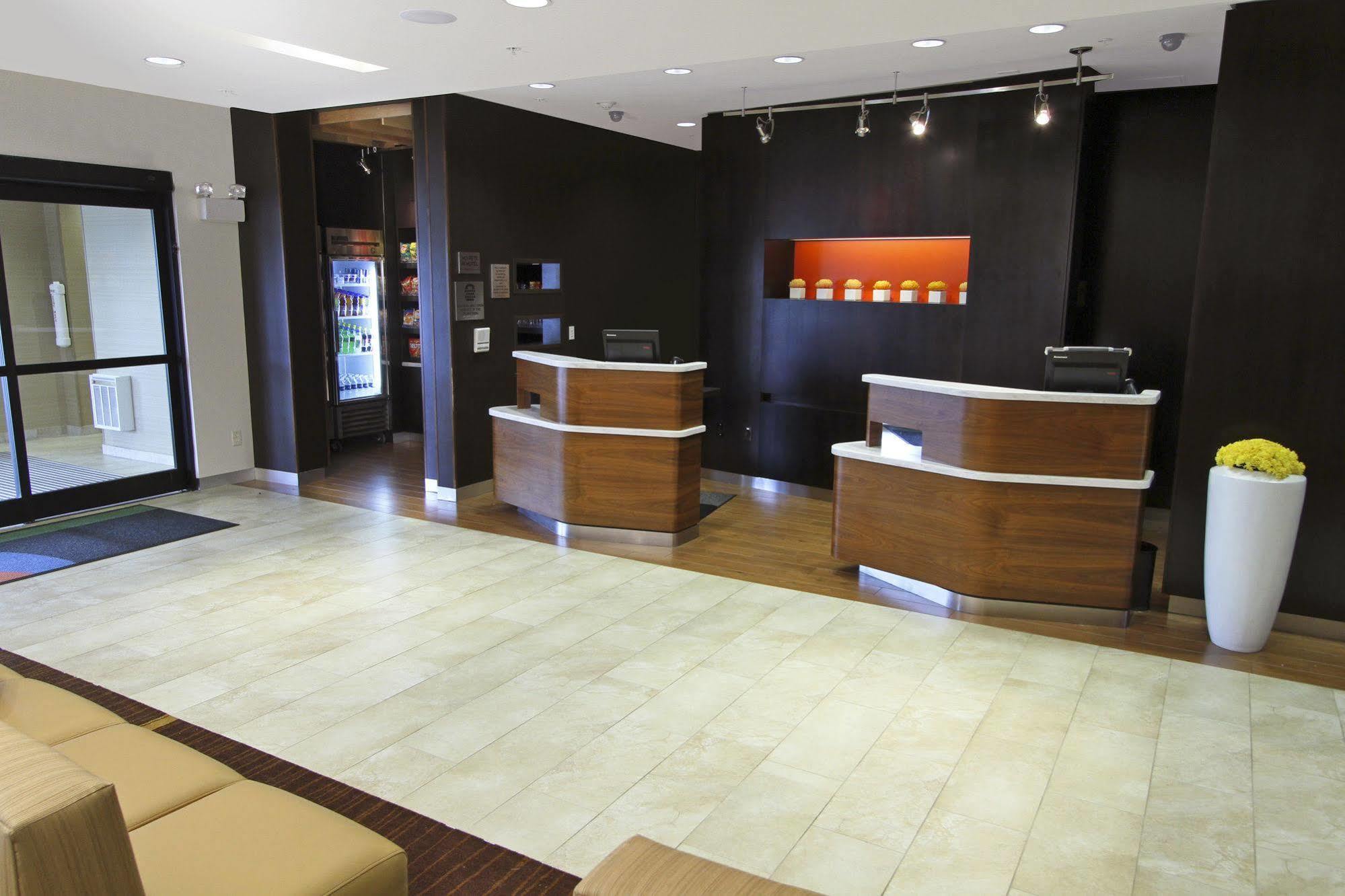 Hotel Courtyard By Marriott Raleigh North/Triangle Town Center Exterior foto